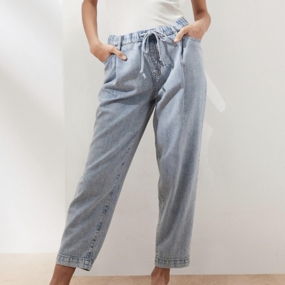 Banana Republic High-Rise Light Wash Summerweight Denim Drawcord Barrel Jean